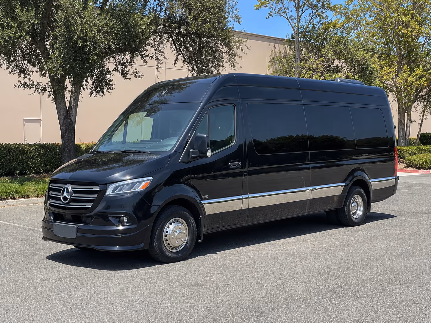 reserve transportation for your next airport transfer 4