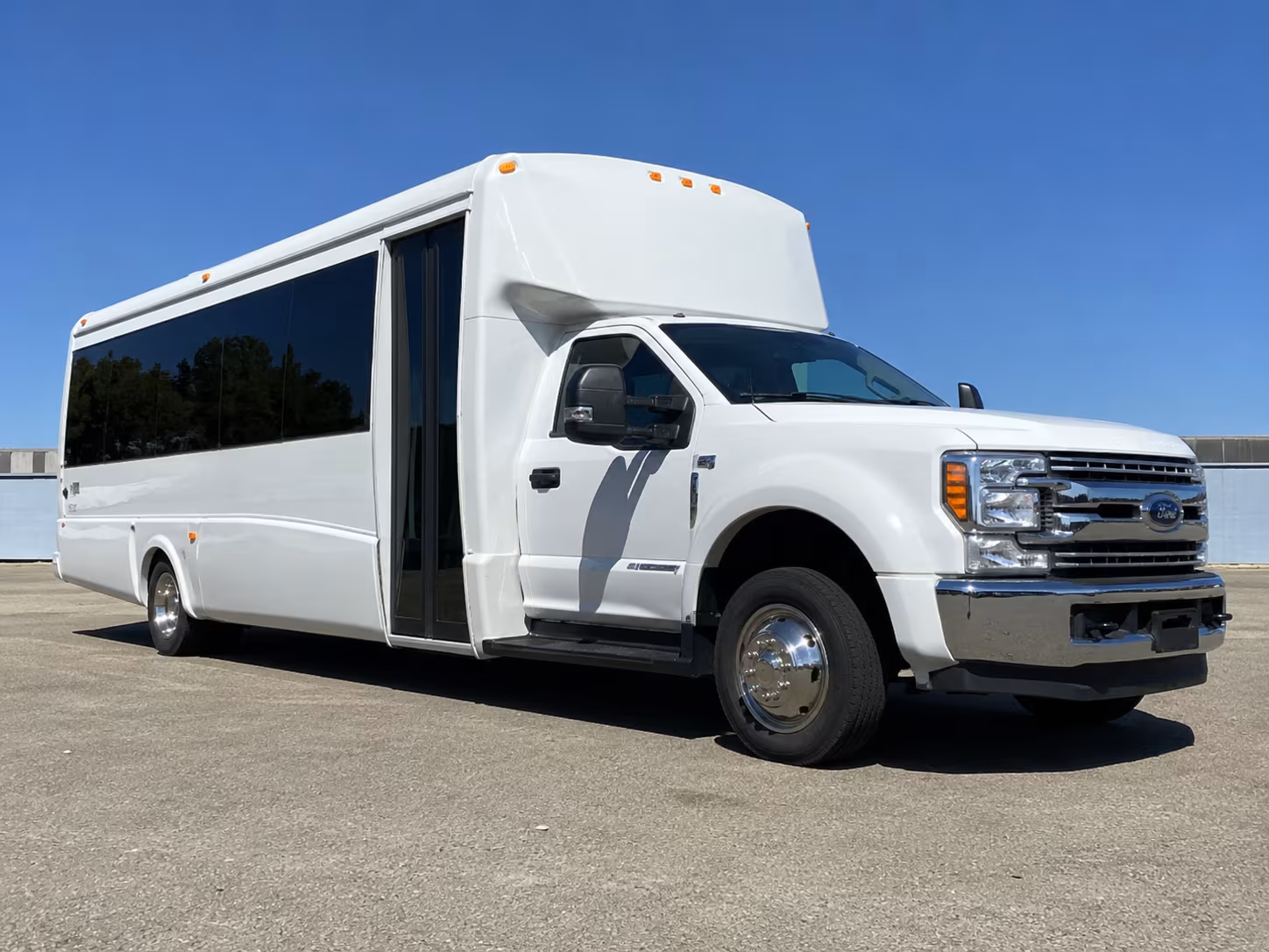 reserve transportation for your next prom 5