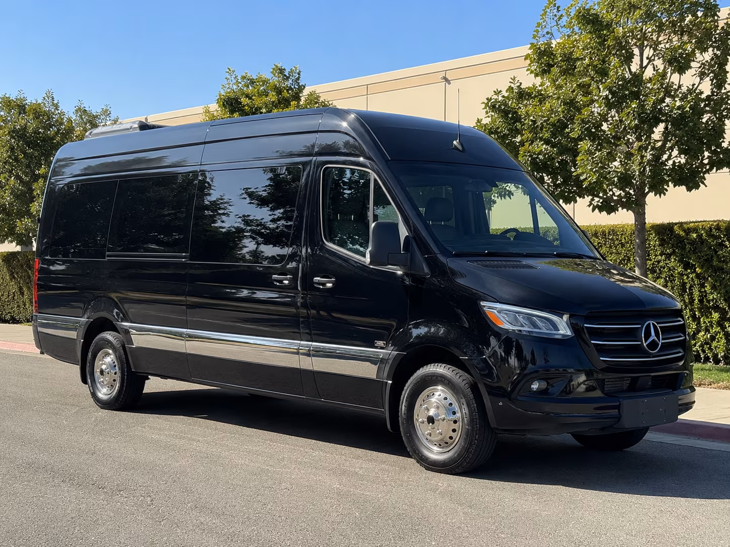 reserve transportation for your next wedding 3